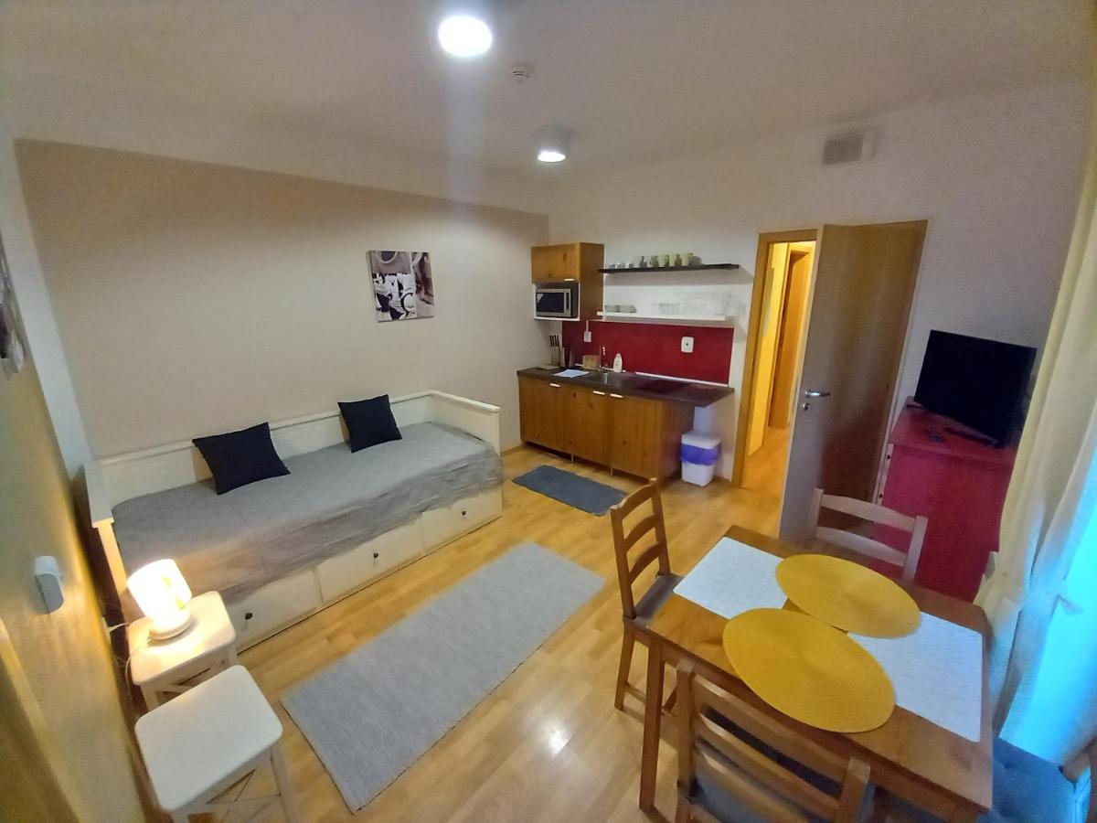 Apartmany Margo Sun Martinske Hole Bagian luar foto